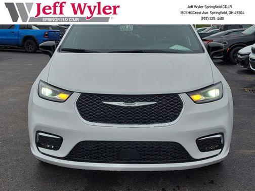 2026 Chrysler Pacifica L