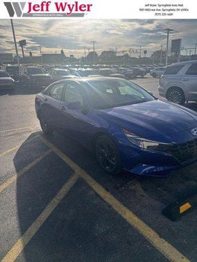 2022 Hyundai ELANTRA SEL