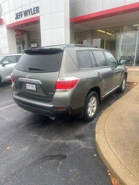 2013 Toyota Highlander SE