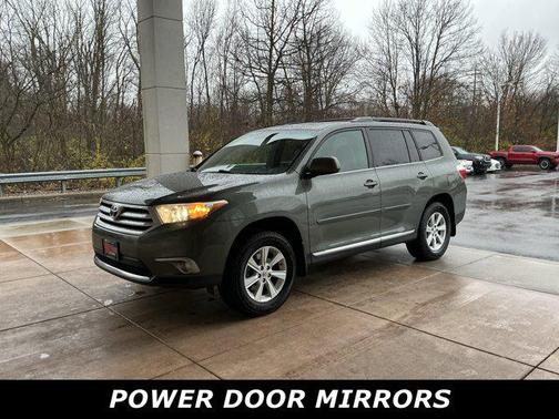 2013 Toyota Highlander SE