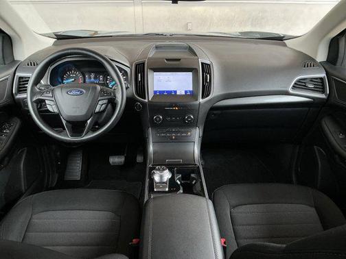 2020 Ford Edge SE