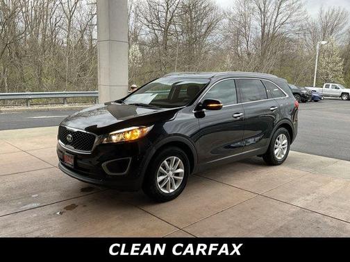 2016 Kia Sorento LX