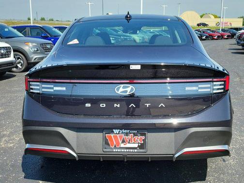 2025 Hyundai SONATA SE