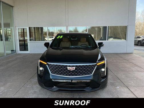 2025 Cadillac XT4 Premium Luxury