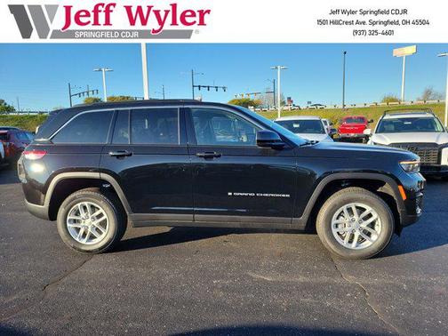 2025 Jeep Grand Cherokee Laredo