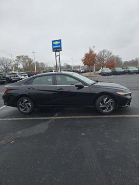 2025 Hyundai ELANTRA SEL