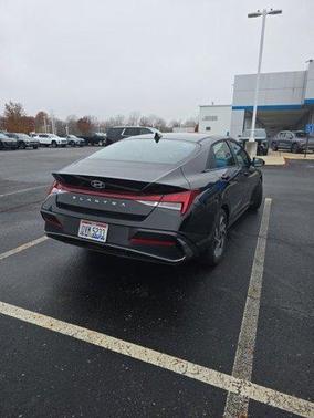 2025 Hyundai ELANTRA SEL