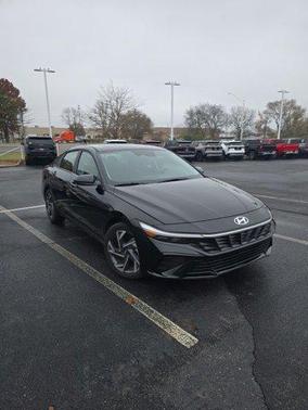 2025 Hyundai ELANTRA SEL
