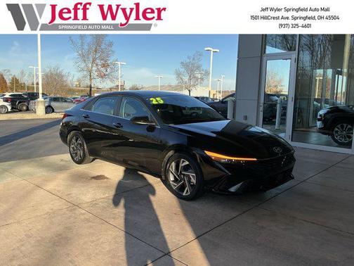 2025 Hyundai ELANTRA SEL