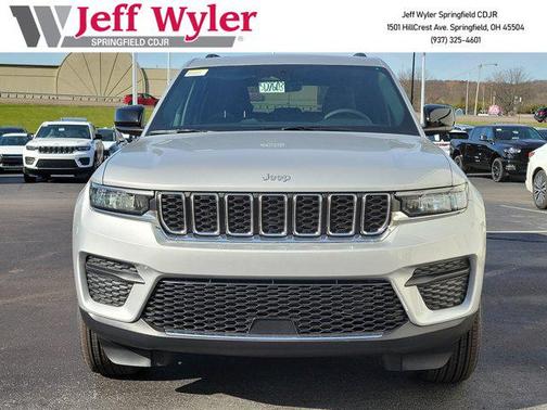 2025 Jeep Grand Cherokee Laredo