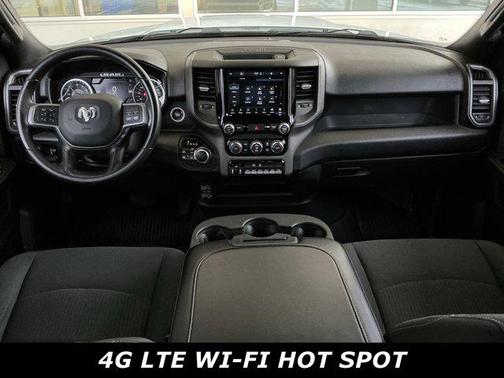 2022 RAM 2500 Tradesman Crew Cab 4x4 6'4' Box