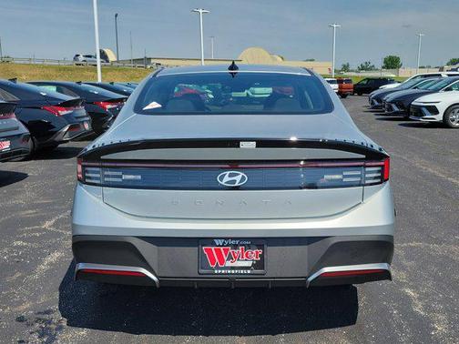 2025 Hyundai SONATA SE