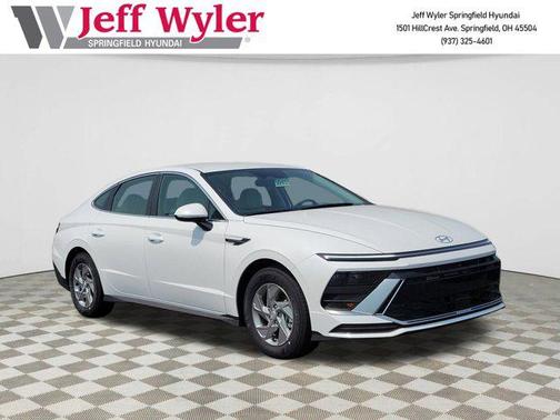 2025 Hyundai SONATA SE