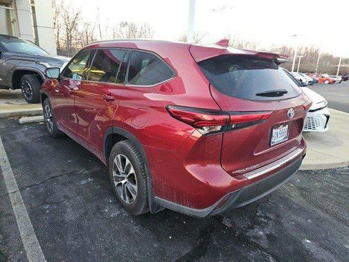 2021 Toyota Highlander Hybrid XLE