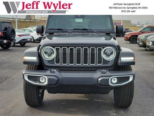 2025 Jeep Wrangler 4-Door Sahara 4x4
