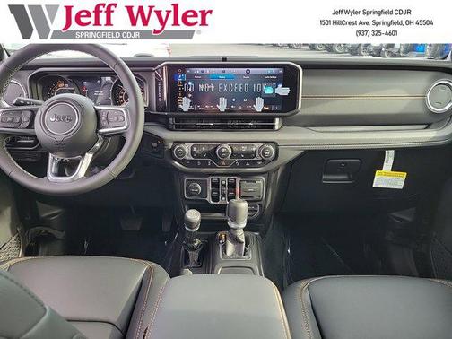 2025 Jeep Wrangler 4-Door Sahara 4x4