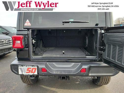 2025 Jeep Wrangler 4-Door Sahara 4x4