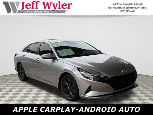 2022 Hyundai ELANTRA SEL