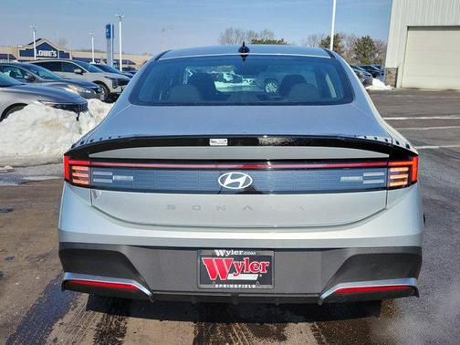 2026 Hyundai SONATA SE