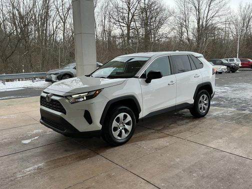 2024 Toyota RAV4 LE