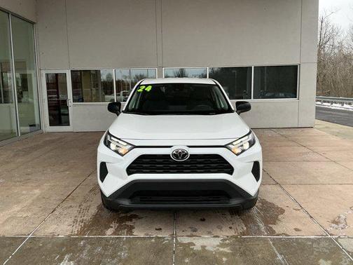 2024 Toyota RAV4 LE