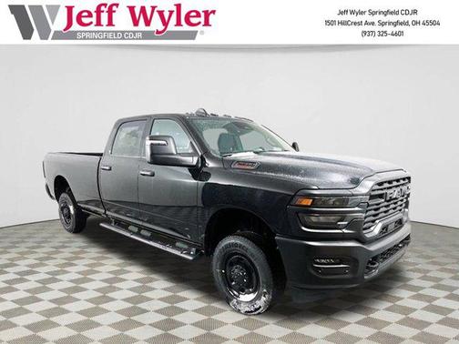 2026 RAM 2500 Tradesman Crew Cab 4x4 8' Box