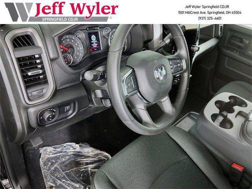 2026 RAM 2500 Tradesman Crew Cab 4x4 8' Box