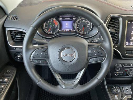 2020 Jeep Cherokee Trailhawk