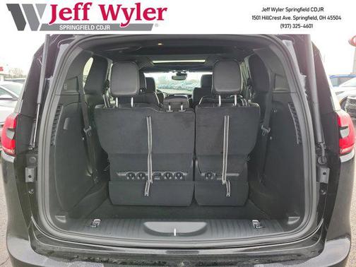 2026 Chrysler Pacifica L