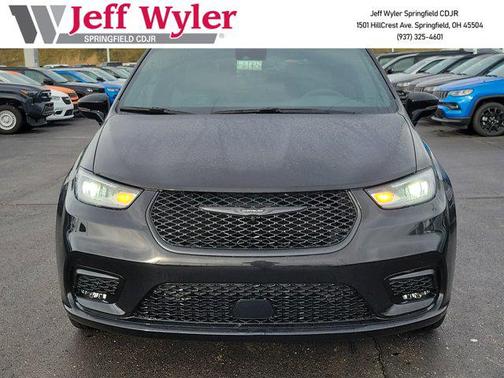 2026 Chrysler Pacifica L