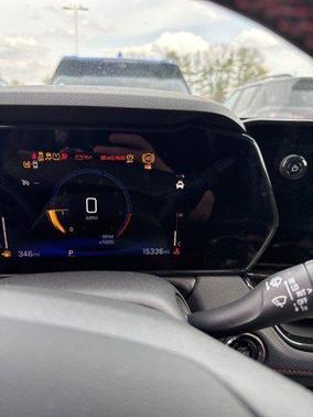 Iridescent Pearl Tricoat 2025 Chevrolet Trailblazer RS