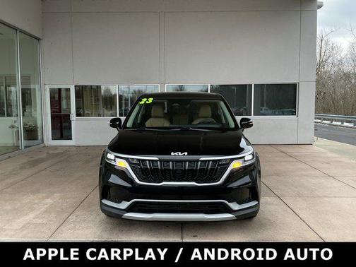 2023 Kia Carnival LX