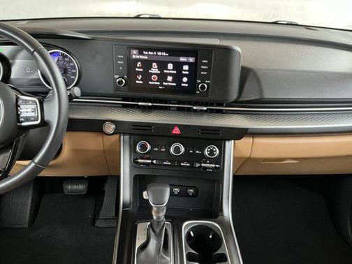 2023 Kia Carnival LX