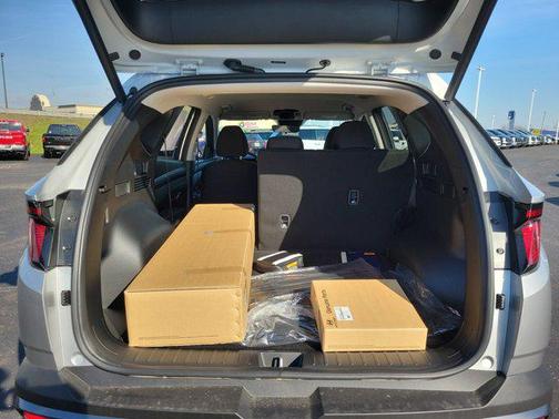 Shimmering Silver 2026 Hyundai TUCSON SEL