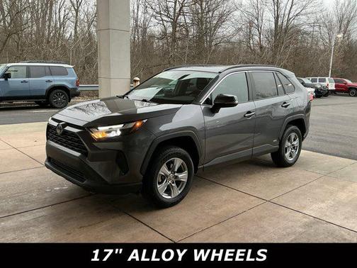 2022 Toyota RAV4 Hybrid XLE