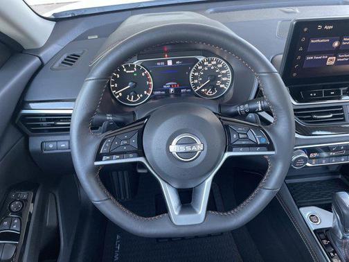 2023 Nissan Altima SR VC-Turbo FWD