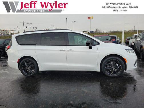 2026 Chrysler Pacifica L