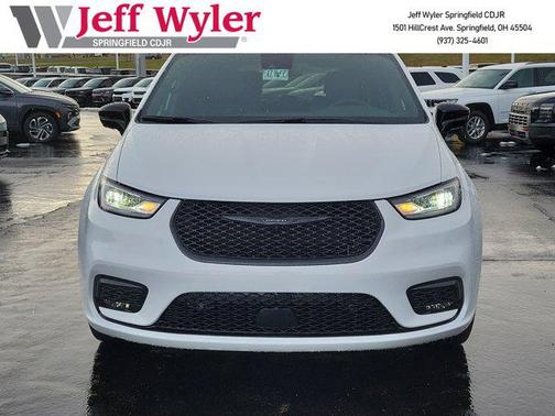 2026 Chrysler Pacifica L