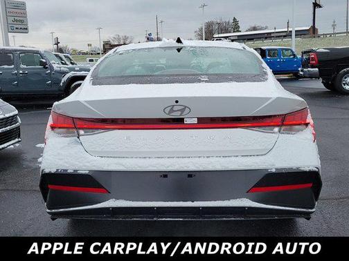 2025 Hyundai ELANTRA SEL