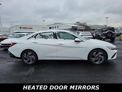 2025 Hyundai ELANTRA SEL