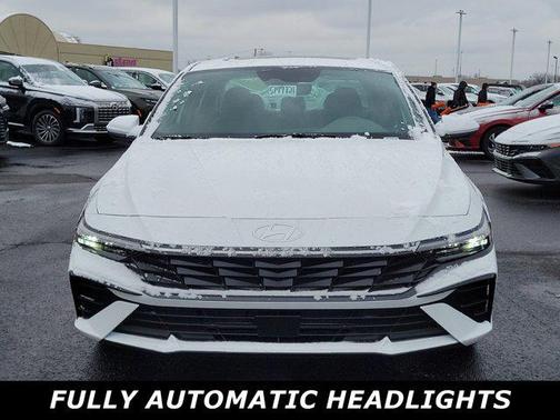 2025 Hyundai ELANTRA SEL