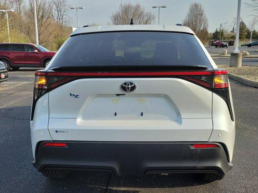 Wind Chill Pearl 2026 Toyota bZ XLE Plus