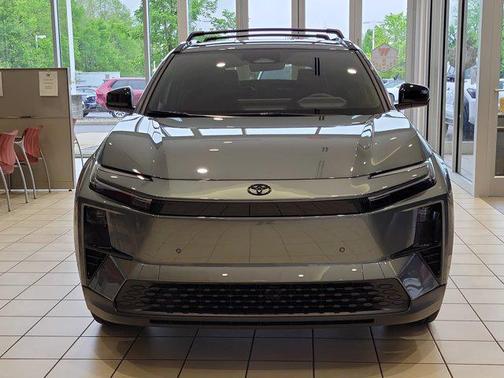 Overcast 2026 Toyota C-HR SE