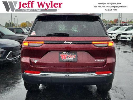 2025 Jeep Grand Cherokee Laredo