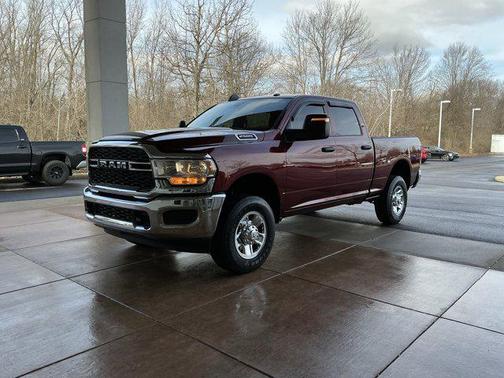 2024 RAM 2500 Tradesman Crew Cab 4x4 6'4' Box