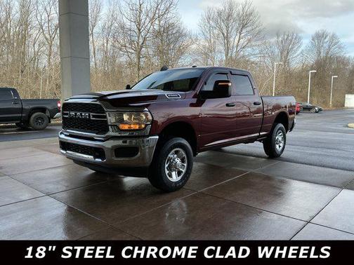 2024 RAM 2500 Tradesman Crew Cab 4x4 6'4' Box