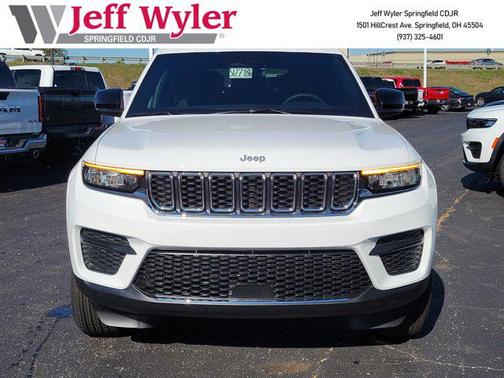 2025 Jeep Grand Cherokee Laredo