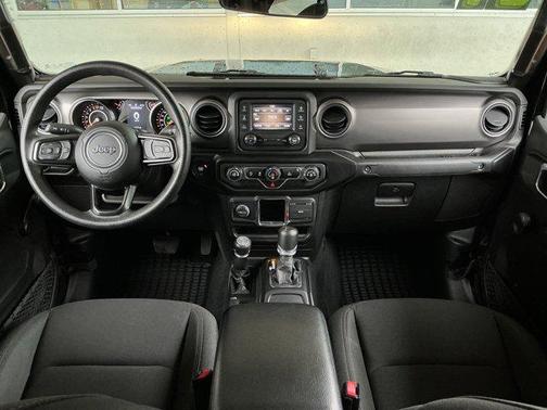 2021 Jeep Gladiator Sport