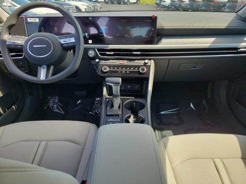 2025 Hyundai SONATA SE