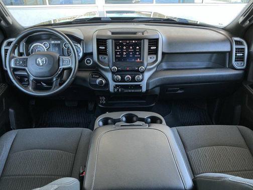 2024 RAM 2500 Tradesman Crew Cab 4x4 6'4' Box